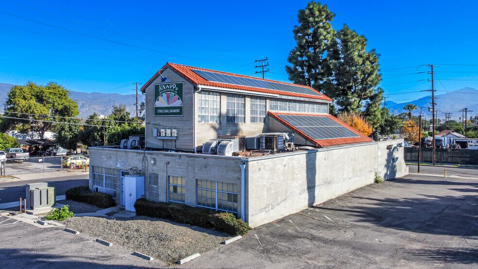 408 S Stoddard Ave, San Bernardino, CA à vendre - Photo principale - Image 1 de 23