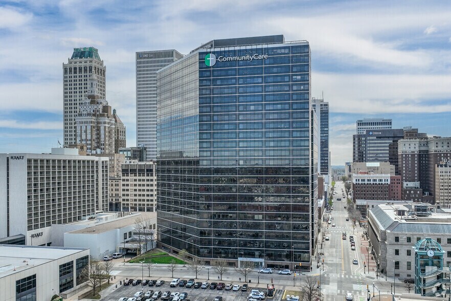 2 W 2nd St, Tulsa, OK à louer - Photo du bâtiment - Image 1 de 7