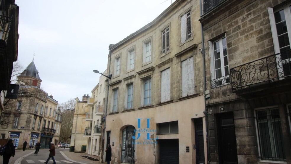 Commerce de détail dans Bordeaux à louer - Photo du bâtiment - Image 2 de 4
