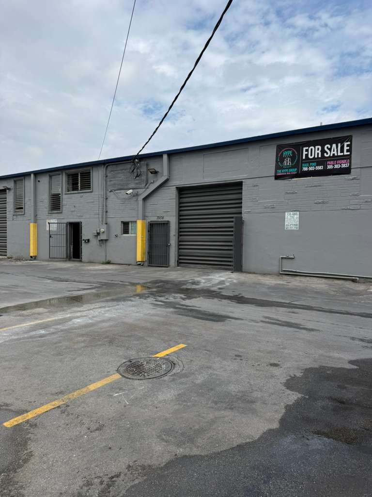 3904 NW 32 Ave, Miami, FL à louer Photo principale- Image 1 de 7