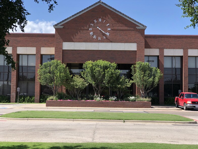 4010 82nd St, Lubbock, TX à louer - Photo du bâtiment - Image 3 de 7