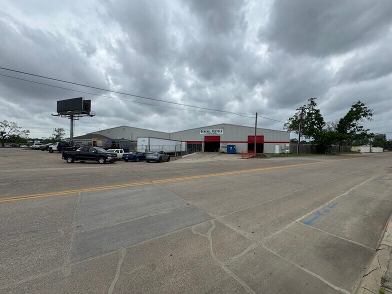 699 E Highway 121 Business, Lewisville, TX à vendre - Photo du bâtiment - Image 3 de 18