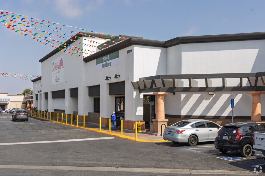 3300 W Slauson Ave, Los Angeles, CA à vendre - Photo du bâtiment - Image 2 de 22