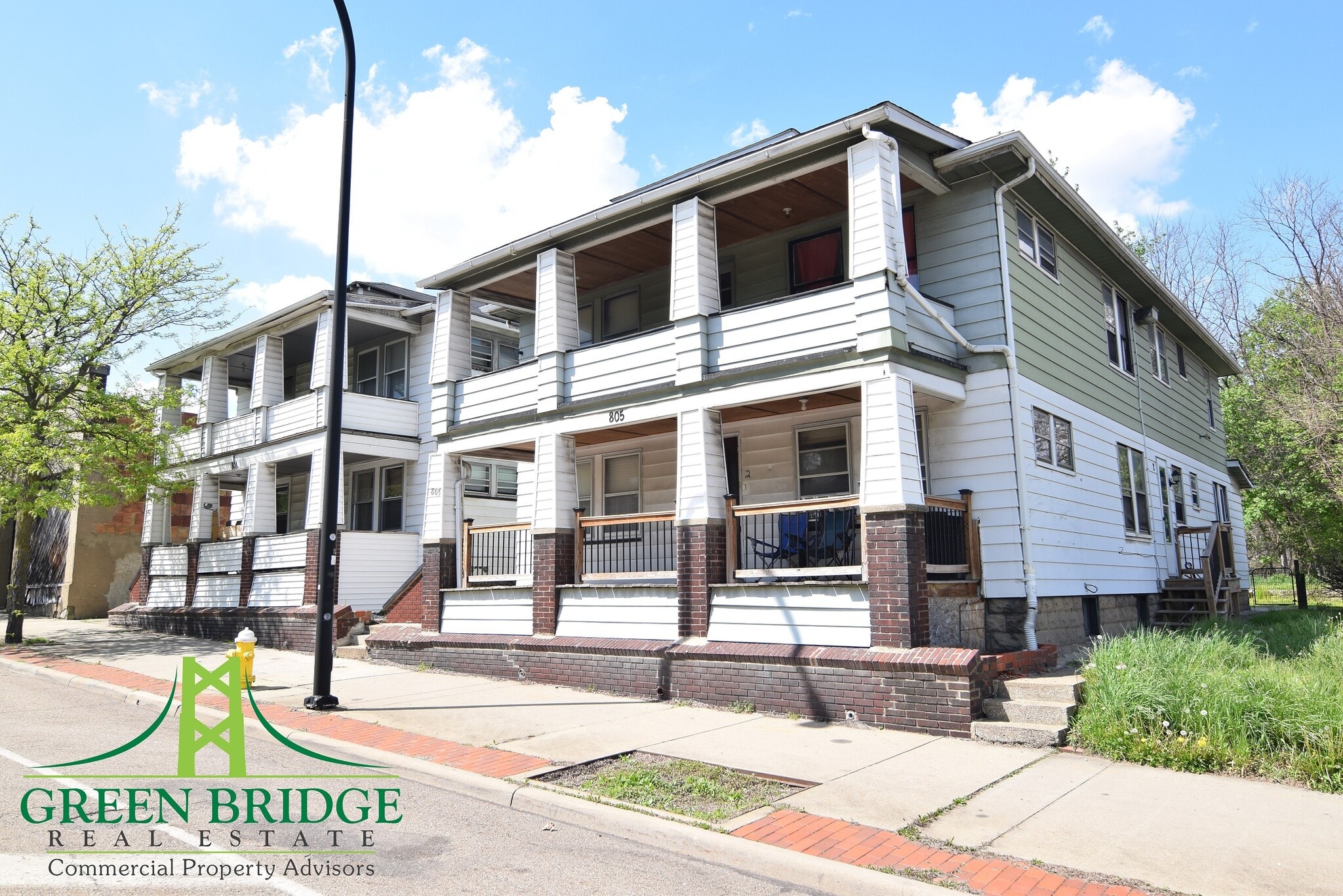 801-805 E Exchange St, Akron, OH à vendre Photo du bâtiment- Image 1 de 15