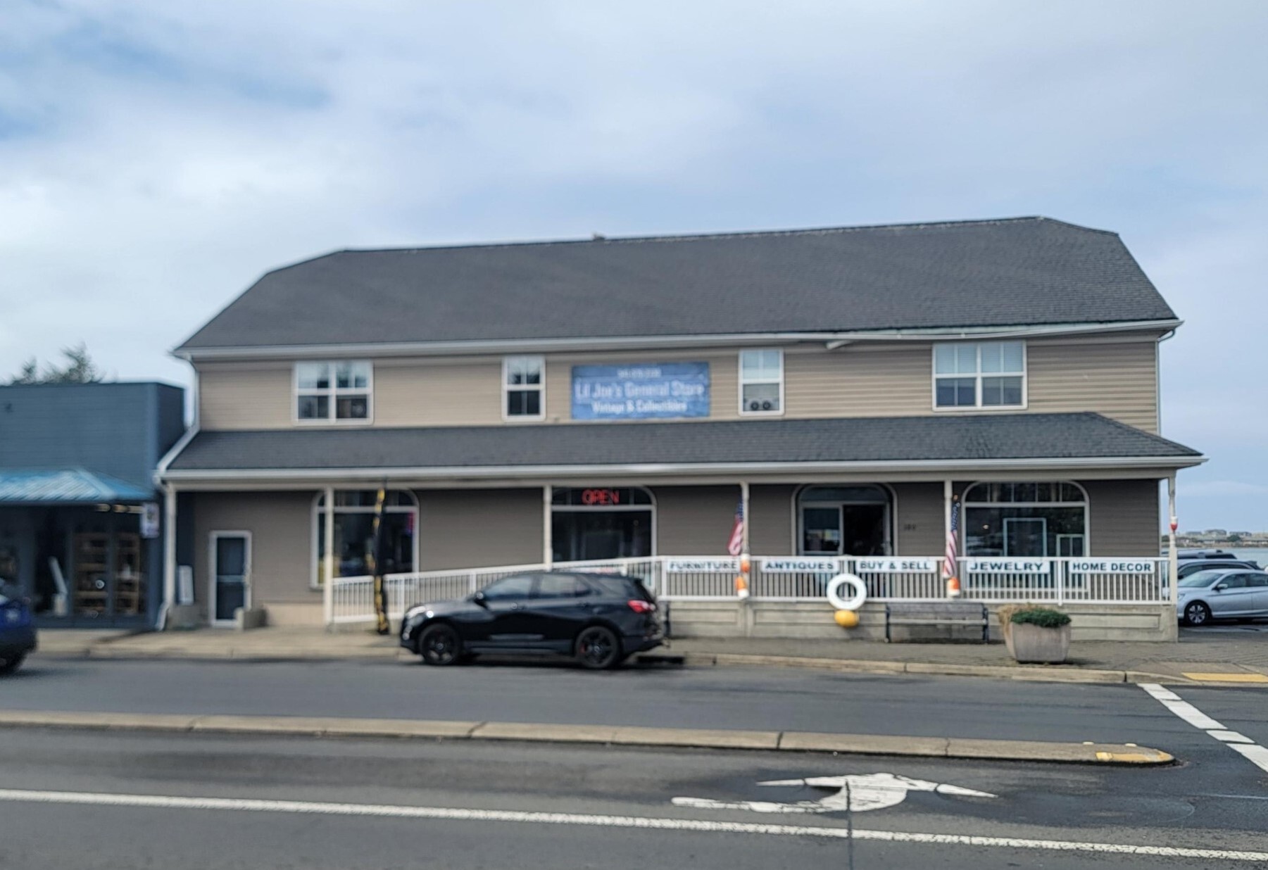 180 NW Highway 101, Waldport, OR for sale Primary Photo- Image 1 of 3