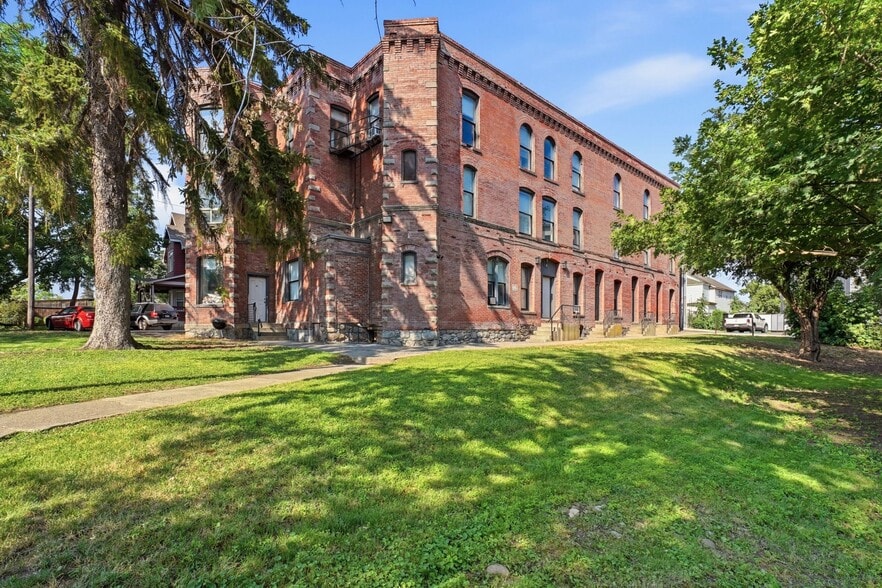 1412 N Post St, Spokane, WA for sale - Building Photo - Image 2 of 19