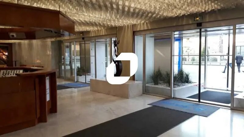 Office in Choisy-le-Roi for lease - Building Photo - Image 2 of 13