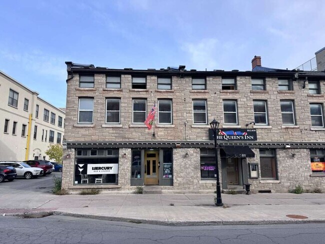 Plus de détails pour 125 Brock St, Kingston, ON - Commerce de détail à louer