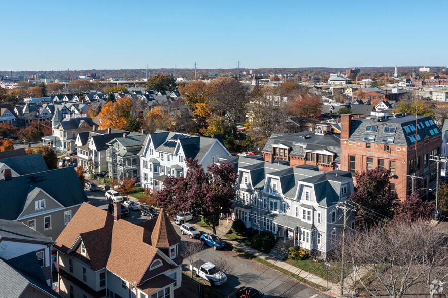 373 Myrtle Ave, Bridgeport, CT à vendre - Aérien - Image 1 de 1