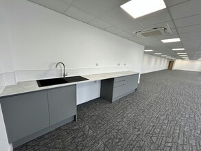 Highlands Rd, Solihull à louer Photo intérieure- Image 2 de 10