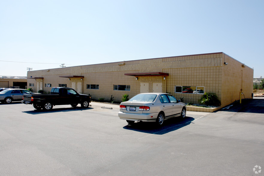 585 N Twin Oaks Valley Rd, San Marcos, CA for lease - Building Photo - Image 3 of 7