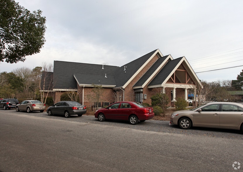 641 Saint Andrews Blvd, Charleston, SC à vendre - Photo du bâtiment - Image 3 de 39