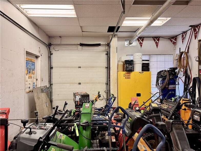 560 Notre Dame Ave, Sudbury, ON à louer - Photo intérieure - Image 3 de 13