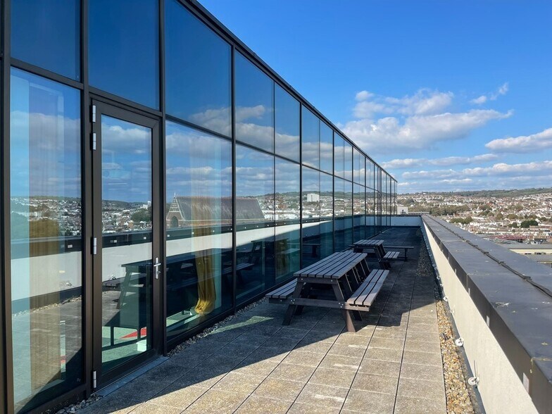 30 Station Rd, Brighton à louer - Photo du bâtiment - Image 3 de 22