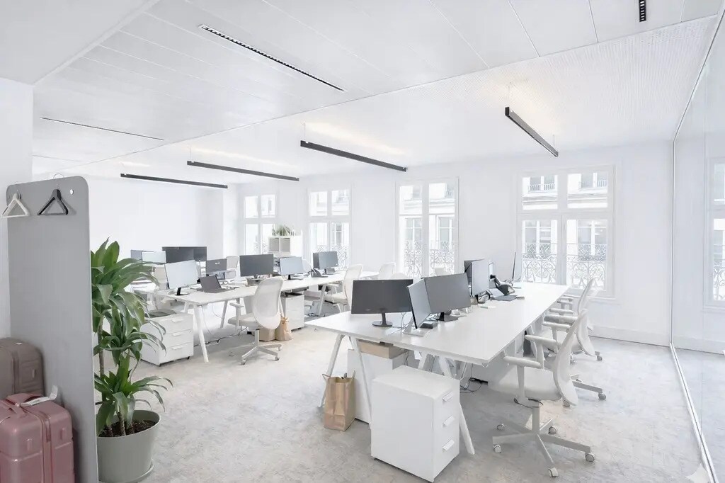Office in Paris for lease Building Photo- Image 1 of 8