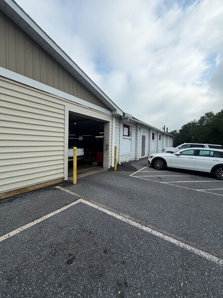 217 S Main St, Manheim, PA for sale - Building Photo - Image 2 of 7