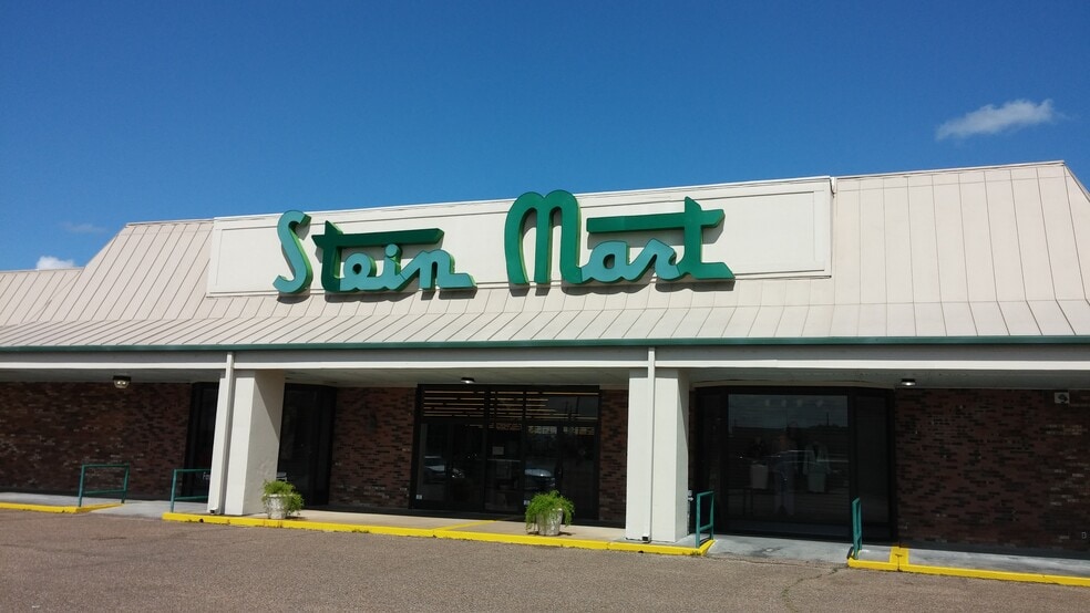 1656 Martin Luther King Jr Blvd, Greenville, MS for lease - Primary Photo - Image 1 of 32