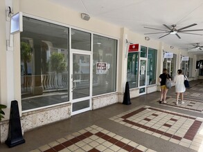 483 Mandalay Ave, Clearwater Beach, FL for lease Building Photo- Image 1 of 16