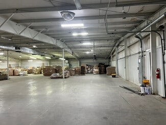 Plus de détails pour 374 Industrial Park Dr, Boone, NC - Local d'activités à louer