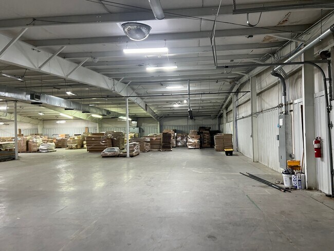 More details for 374 Industrial Park Dr, Boone, NC - Flex for Lease