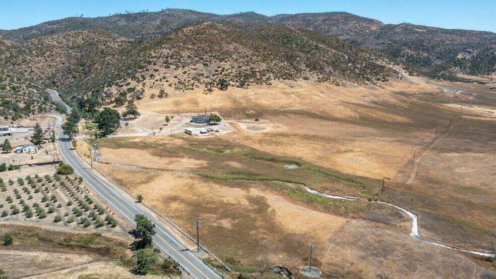 7878 Butts Canyon Rd, Pope Valley, CA à vendre - Photo du bâtiment - Image 2 de 15