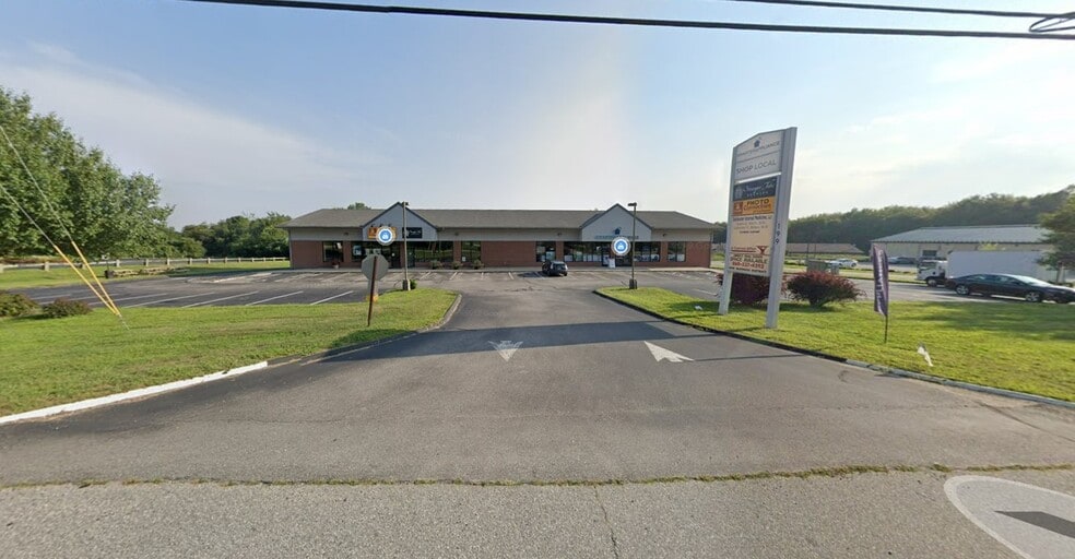 199 Old Hartford Rd, Colchester, CT for lease - Building Photo - Image 1 of 7