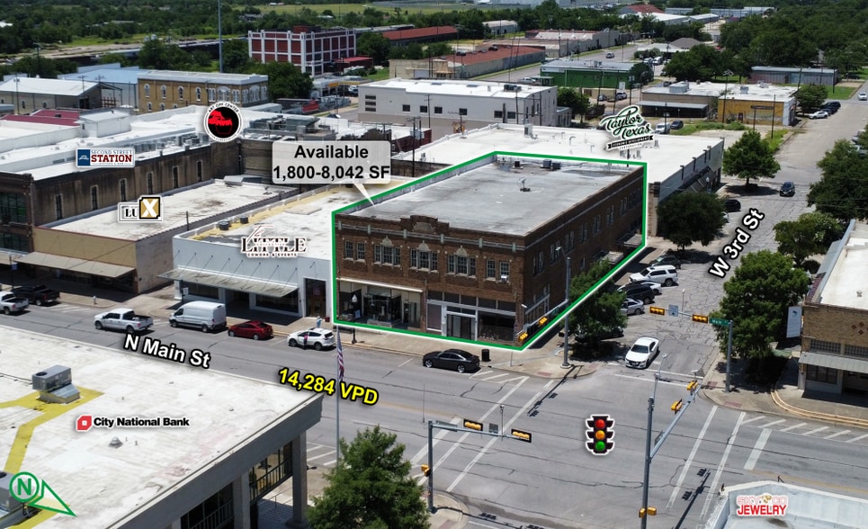 219-221 N Main St, Taylor, TX for lease - Building Photo - Image 3 of 4