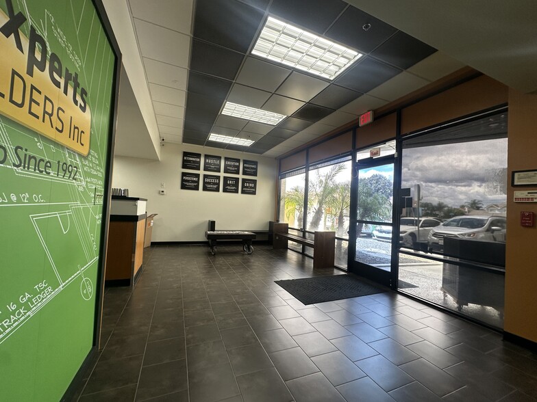 4534 Carter Ct, Chino, CA for sale - Interior Photo - Image 3 of 17