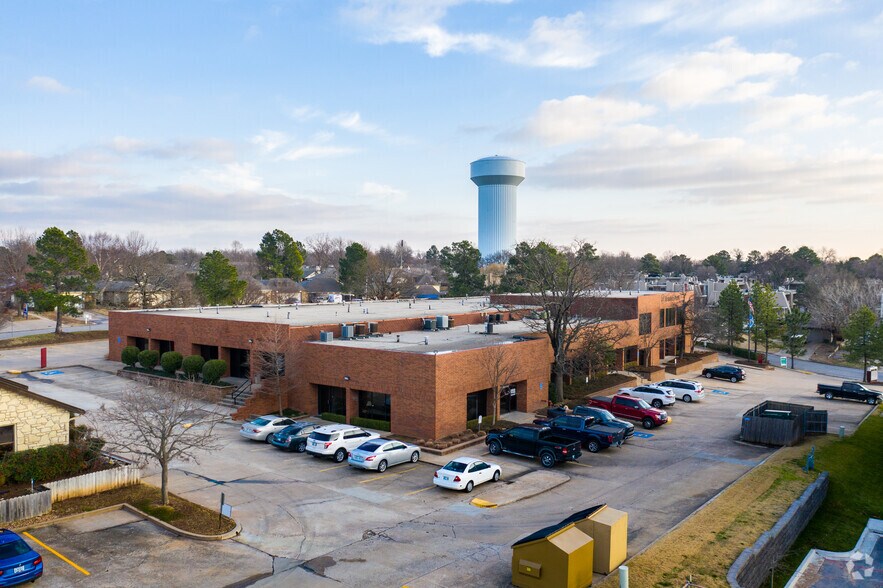 7170 S Braden Ave, Tulsa, OK à louer - Photo du bâtiment - Image 2 de 6