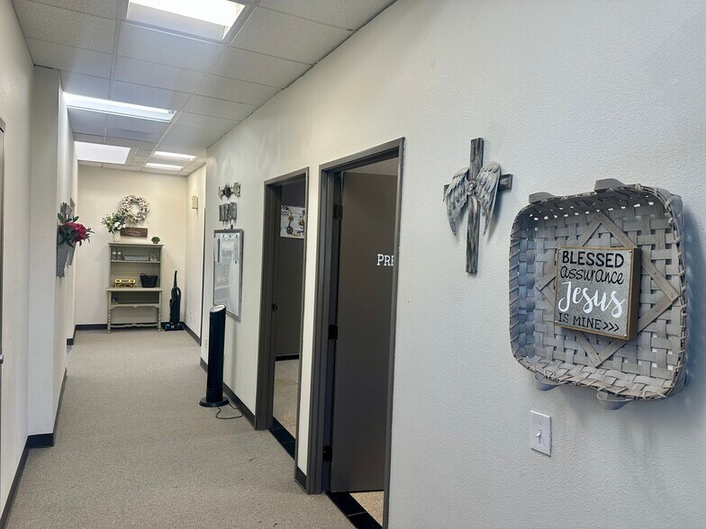 3752 Elizabeth St, Riverside, CA à louer - Photo du bâtiment - Image 3 de 7