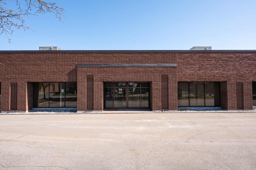 75 Haist Ave, Vaughan, ON à louer - Photo du bâtiment - Image 1 de 6