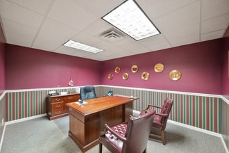 5300 Bardstown Rd, Louisville, KY for lease Interior Photo- Image 2 of 9