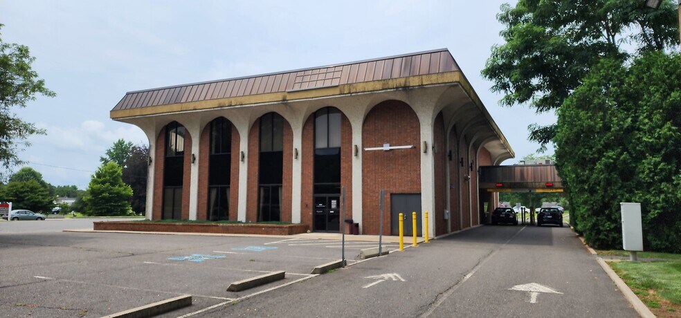 1 Sherman Hill Rd, Woodbury, CT à louer - Photo du bâtiment - Image 3 de 25