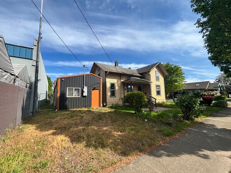 309 Shipping St NE, Salem, OR à louer - Photo du bâtiment - Image 2 de 15