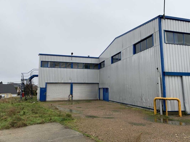 Industriel dans Tancarville à louer - Photo du bâtiment - Image 2 de 3