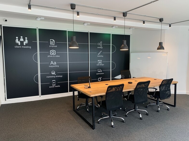 10 George St, Perth for lease - Building Photo - Image 2 of 4