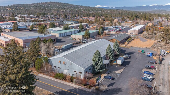 Plus de détails pour 63255 Jamison St, Bend, OR - Industriel à louer