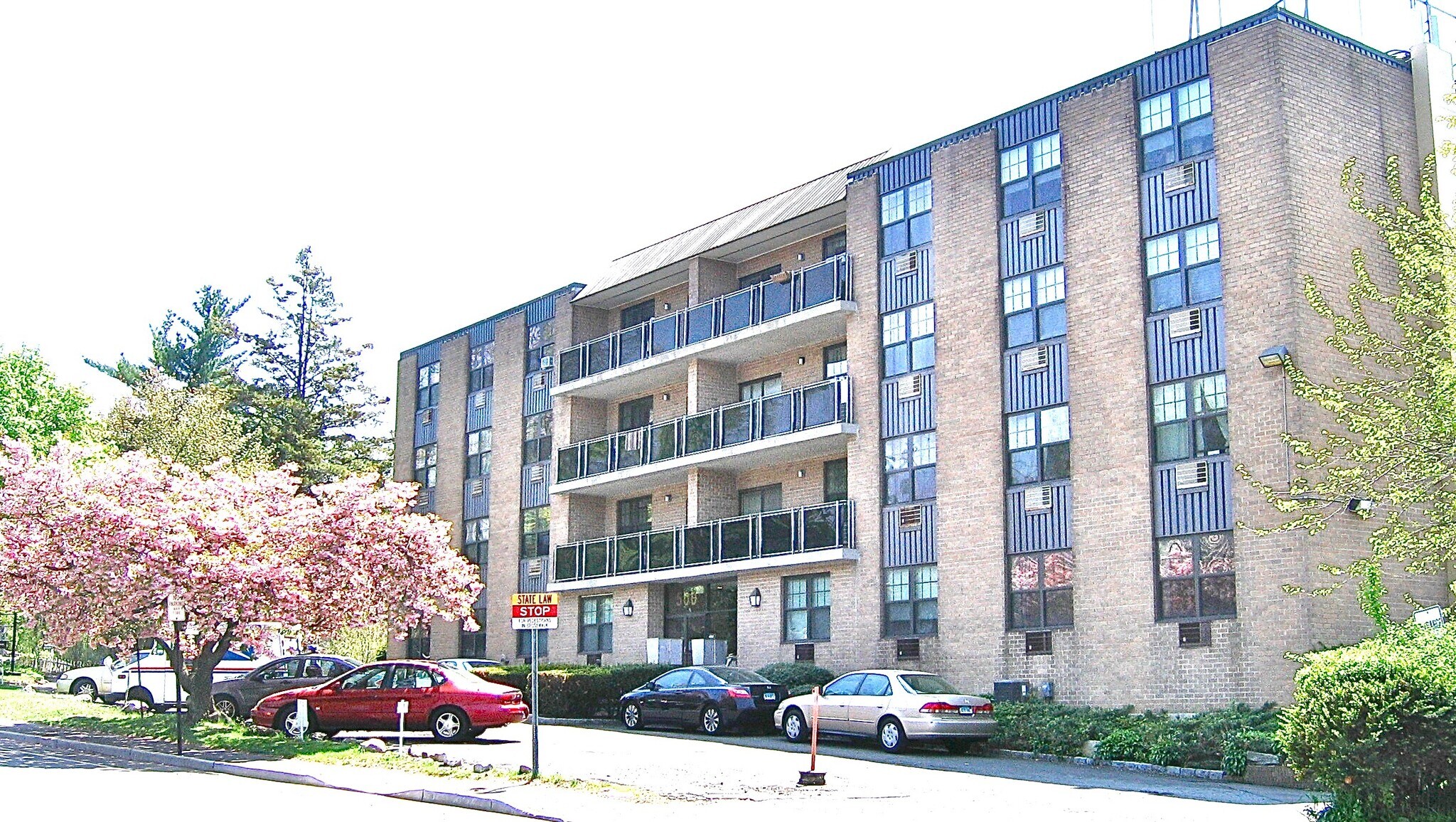 500 Newfield Ave, Stamford, CT à louer Photo du bâtiment- Image 1 de 13
