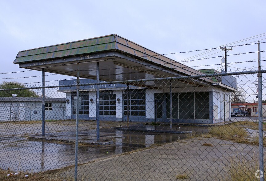 2122 Austin Hwy, San Antonio, TX for sale - Building Photo - Image 2 of 29