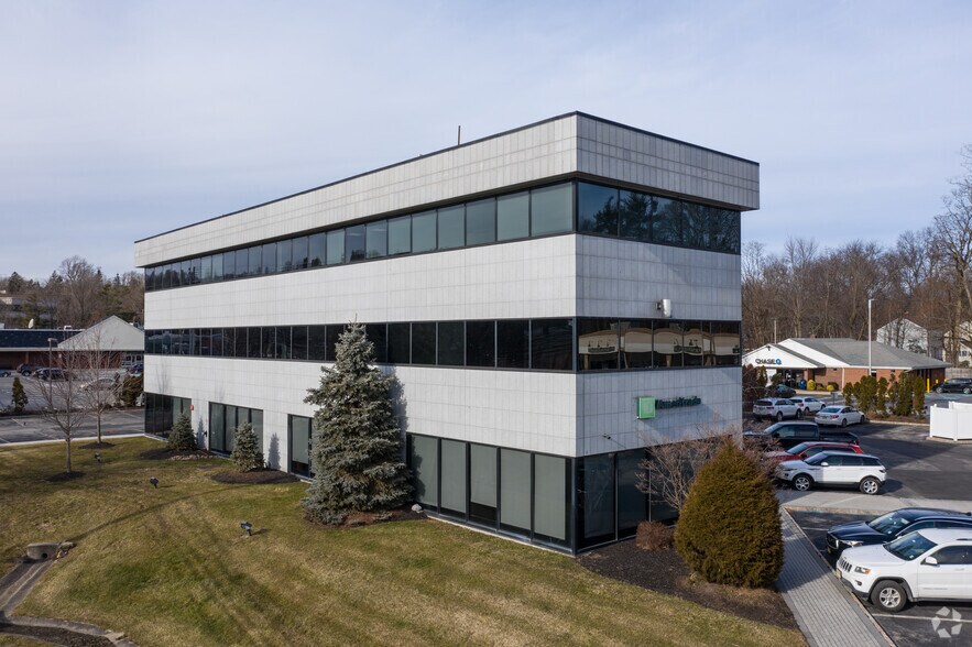 788 Morris Tpke, Short Hills, NJ à louer - Photo du bâtiment - Image 3 de 7