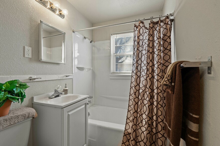 3712 E 47th Ter, Kansas City, MO à vendre - Photo intérieure - Image 3 de 22