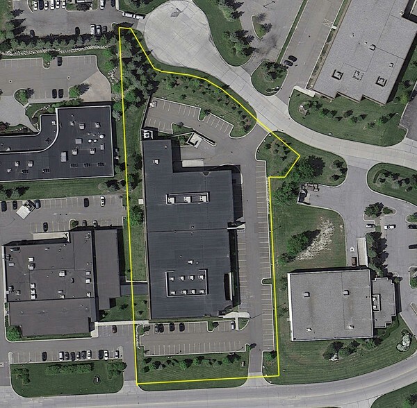 47632 Halyard Dr, Plymouth, MI à louer - Aérien - Image 2 de 7