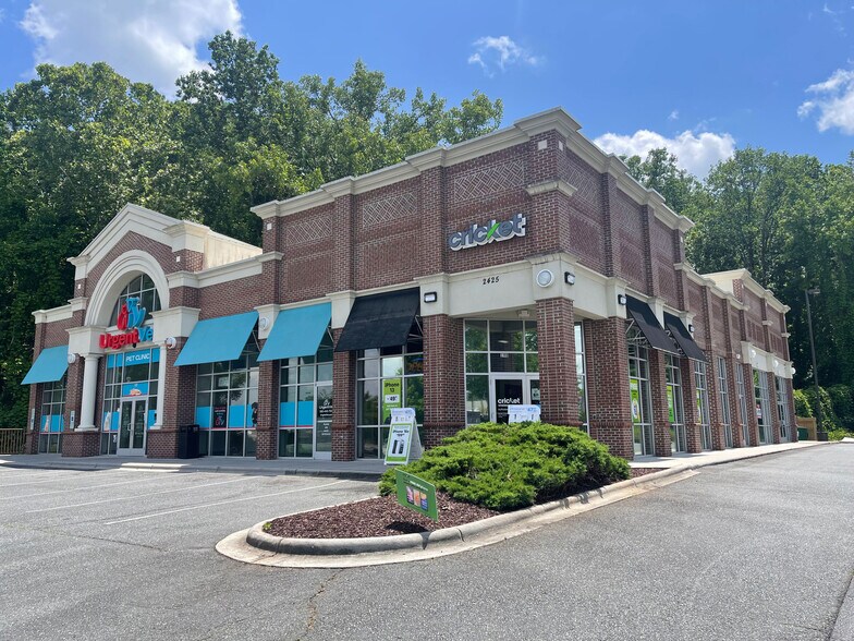 2425 E Franklin Blvd, Gastonia, NC for lease - Building Photo - Image 2 of 5