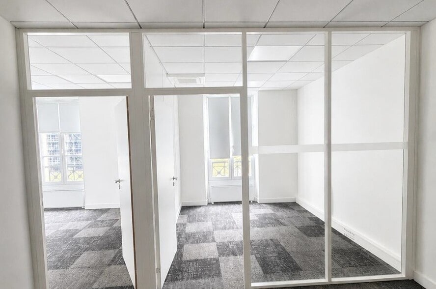31 Place De La Madeleine, Paris for lease - Interior Photo - Image 3 of 6
