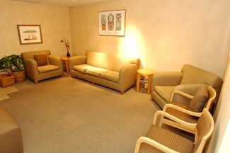 Plus de détails pour 10436 Santa Monica Blvd, Los Angeles, CA - Coworking à louer