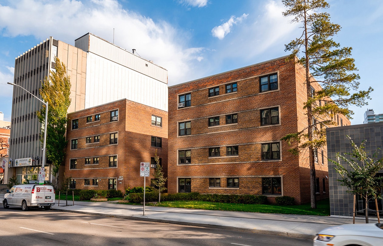 346 Broadway, Winnipeg, MB for sale Primary Photo- Image 1 of 2