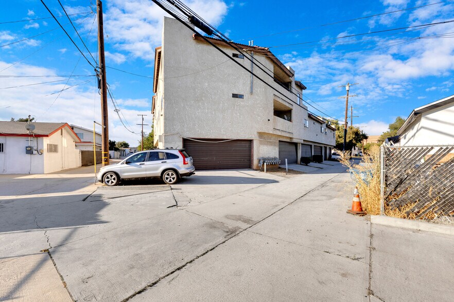 2121 El Paseo, Alhambra, CA à vendre - Photo du bâtiment - Image 3 de 15