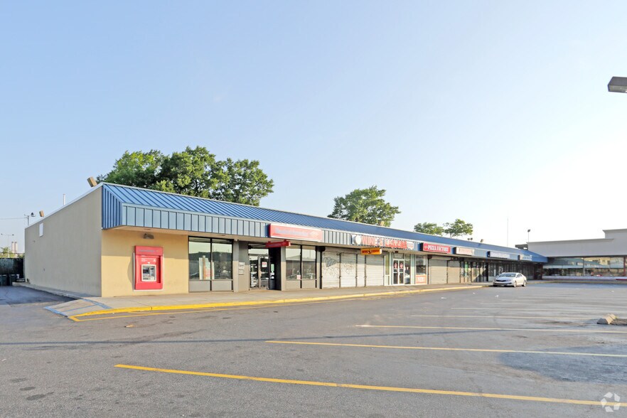 19-30-19-50 37th St, Astoria, NY à louer - Photo du bâtiment - Image 2 de 5