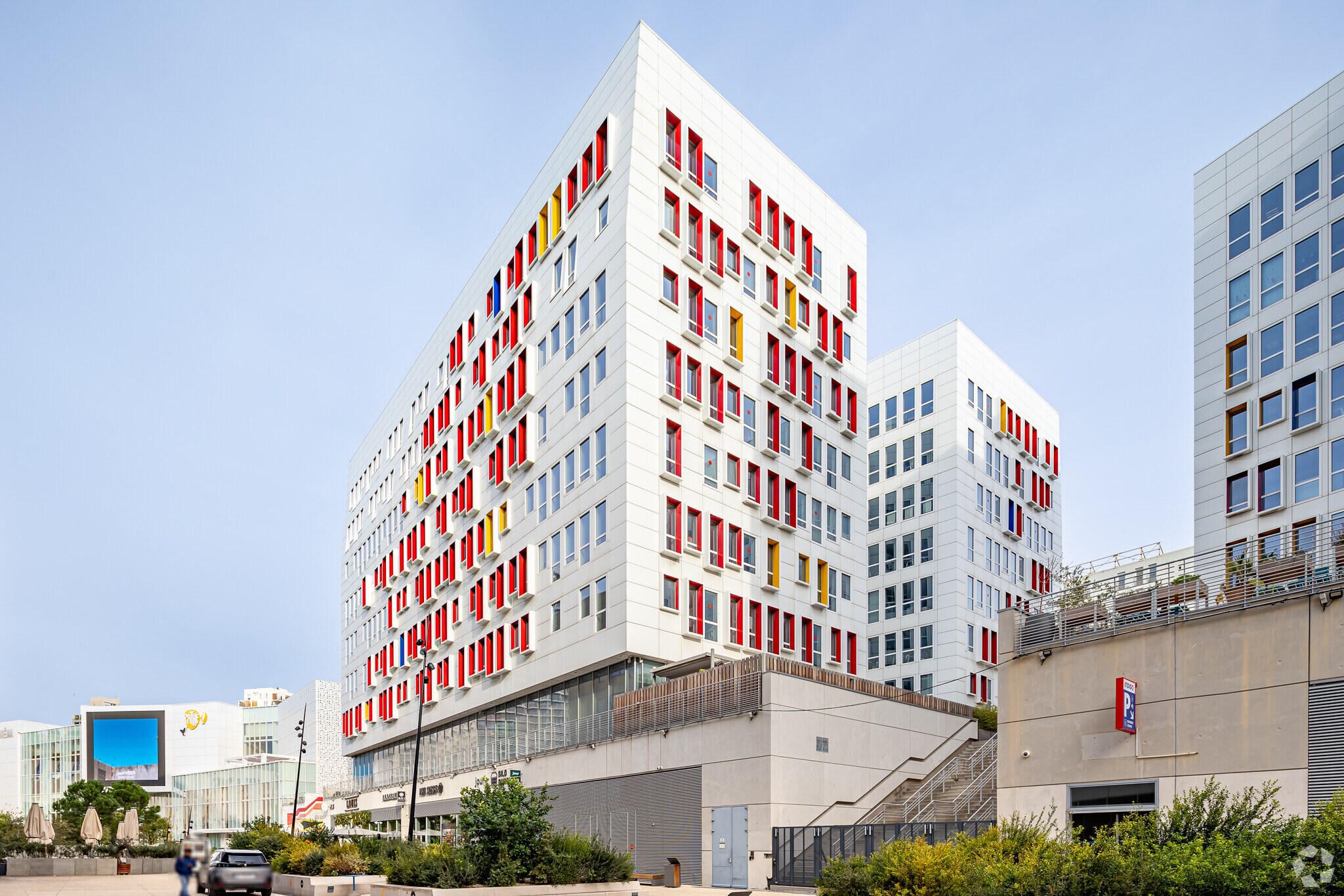 Office in Marseille for lease Primary Photo- Image 1 of 6