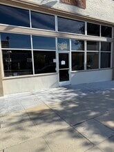 2010-2020 Lincoln Ave, Pasadena, CA à louer Photo intérieure- Image 2 de 3